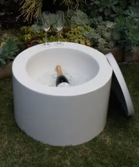 Table with Ice-Bucket (63cm)