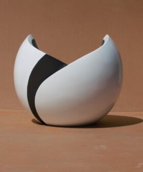 Tulip pot